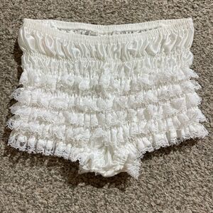 Sam’s Vintage White Lace Ruffle Bloomers